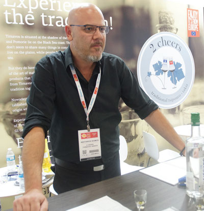 Summer Fancy Food Show 2018: 2 cheers, Tyrnavos, Greece: Nektarios Siomos.