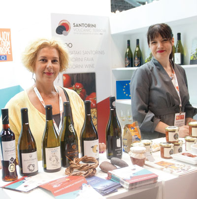 Summer Fancy Food Show 2018: Santowines, Santorini, Greece: Stela Kasiola, Marketing Manager, and Antonia Tsaira.